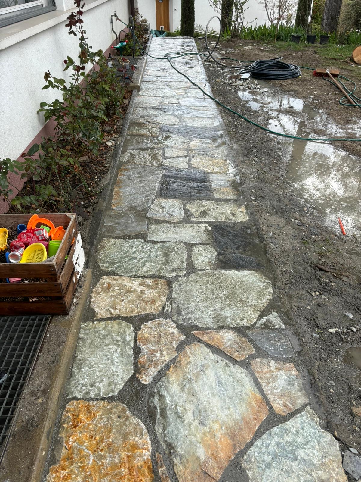 Natursteinarbeiten – Weg und Hof — 3