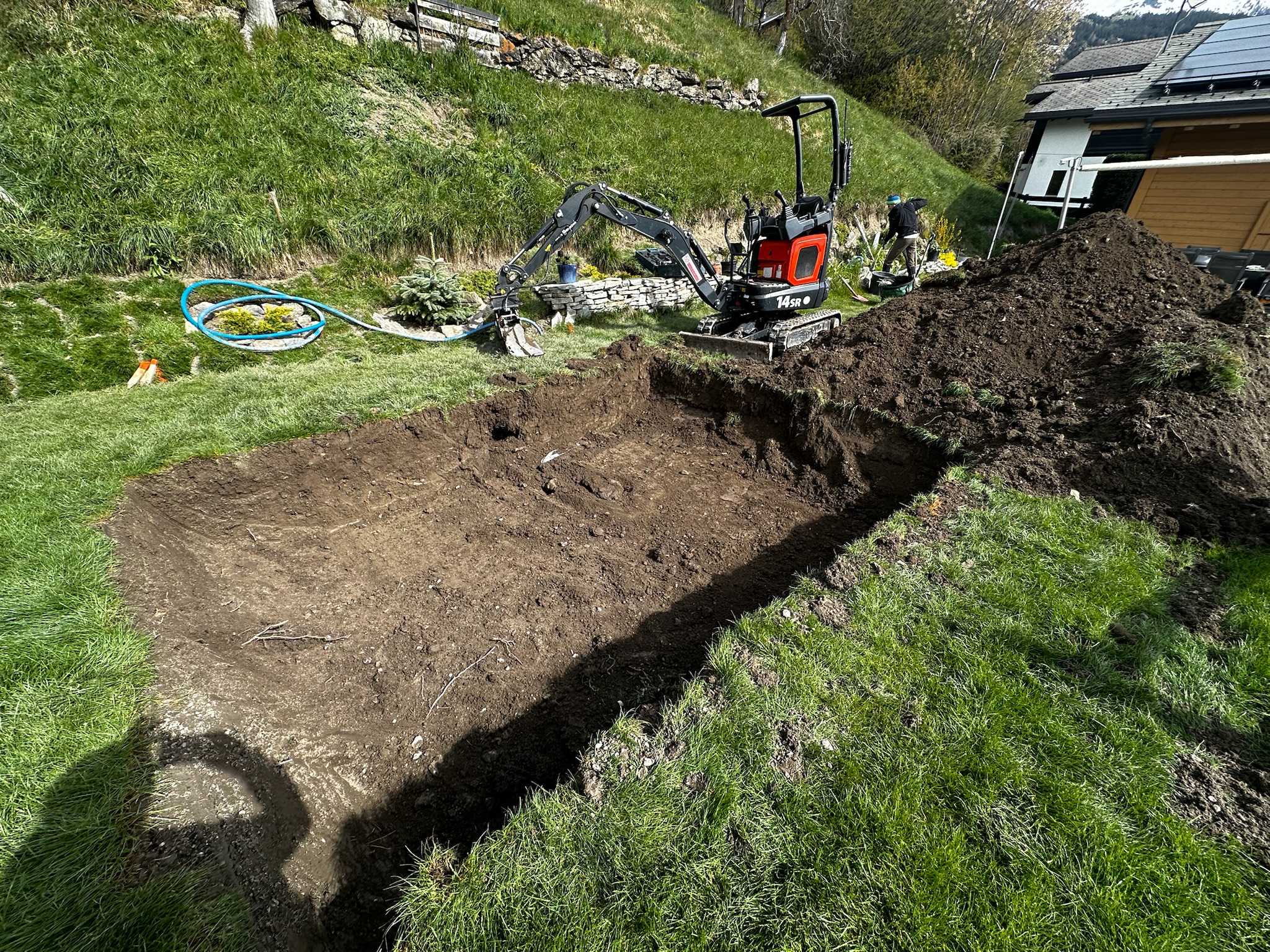 Rasengittersteine – Parkplatz mit Bergblick